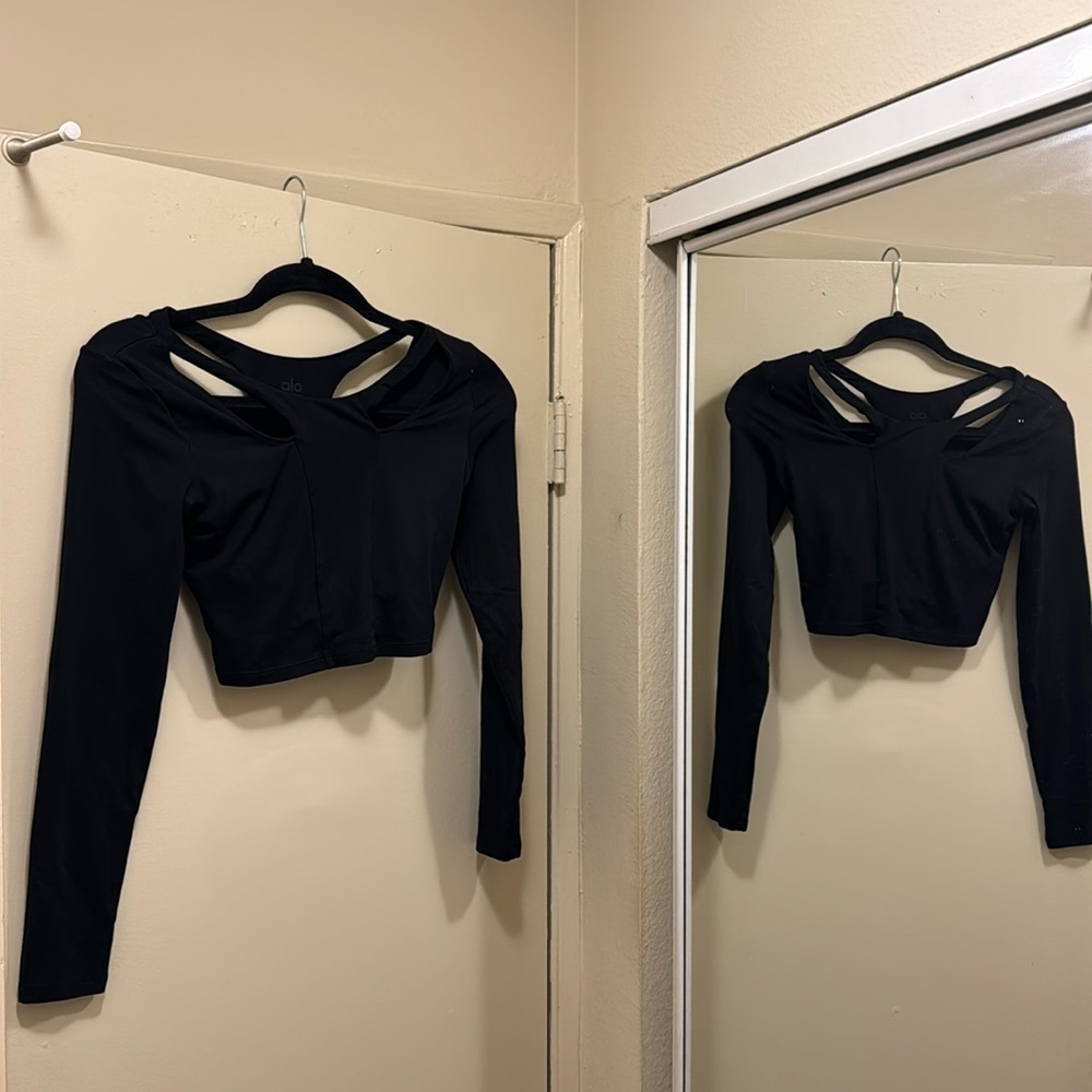 Alo yoga top